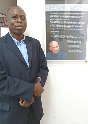 SG Salum Lupende posing alongside the memorable picture The second rector of the International Islamic University Malaysia (IIUM), Professor Emeritus Datuk Dr. Abdul Hamid A. Abu Sulayman, who served from 1988 to 1998.