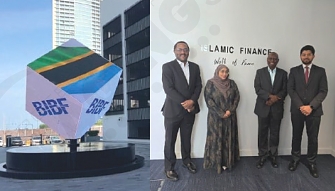 Tanzaznian Delegation, from left Beatus, Zuwena and Salum, with BIBF Head of Islamic Finance, Dr. Rizwan Malik.